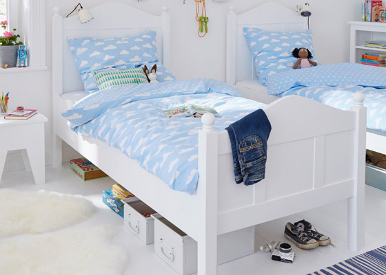 shaker bed for little girl or teen bedroom